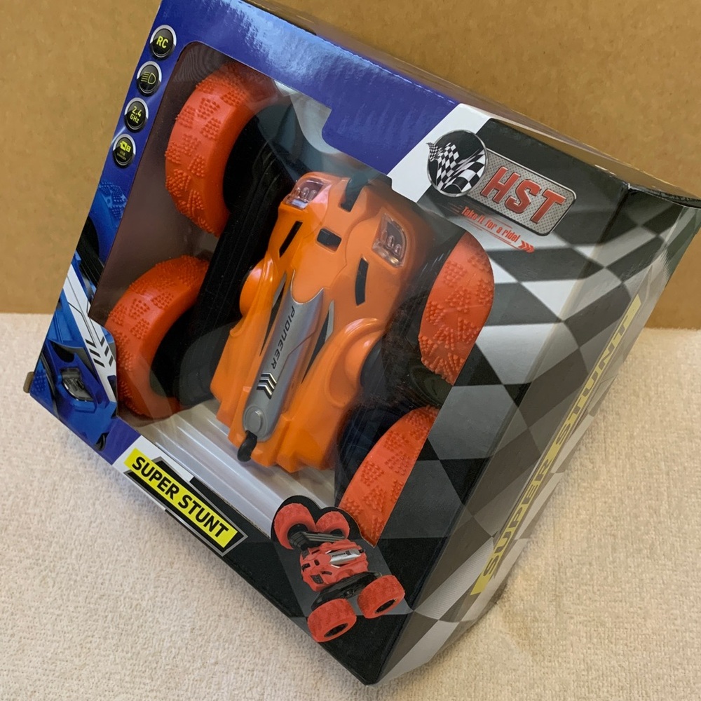 HST  Remote Control Super Stunt Vehicle 360° Spinning